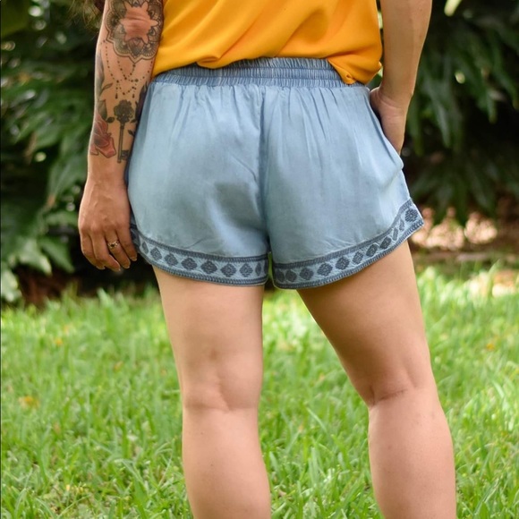 Embroidered Chambray Shorts - Picture 4 of 5